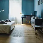 Adelaide Bed & Breakfast
