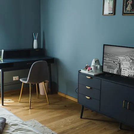 Adelaide 住宿加早餐酒店 的里雅斯特